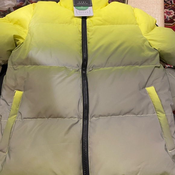 Noize KALLIE Mid Length Puffer Vegan Neon Reflective Size Small NWT - Picture 8 of 9